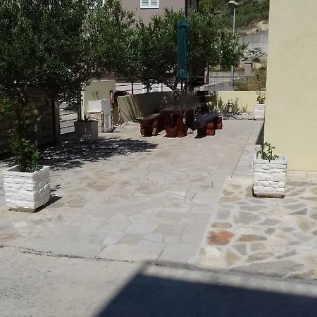 Apartament Holiday Paradiz *